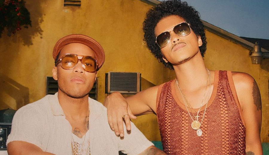 Bruno Mars lança novo single “Skate” - Rádio Costa do Sol
